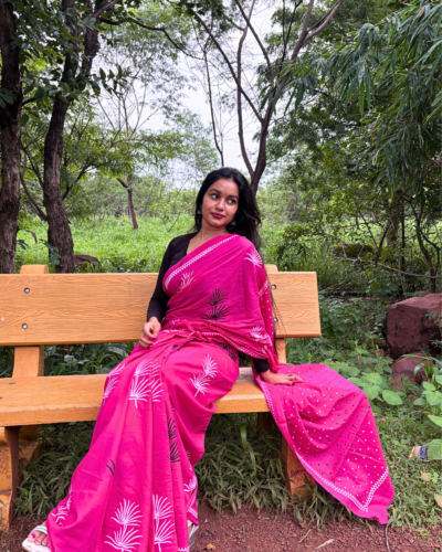 Pink mulmul cotton saree with white and black block print